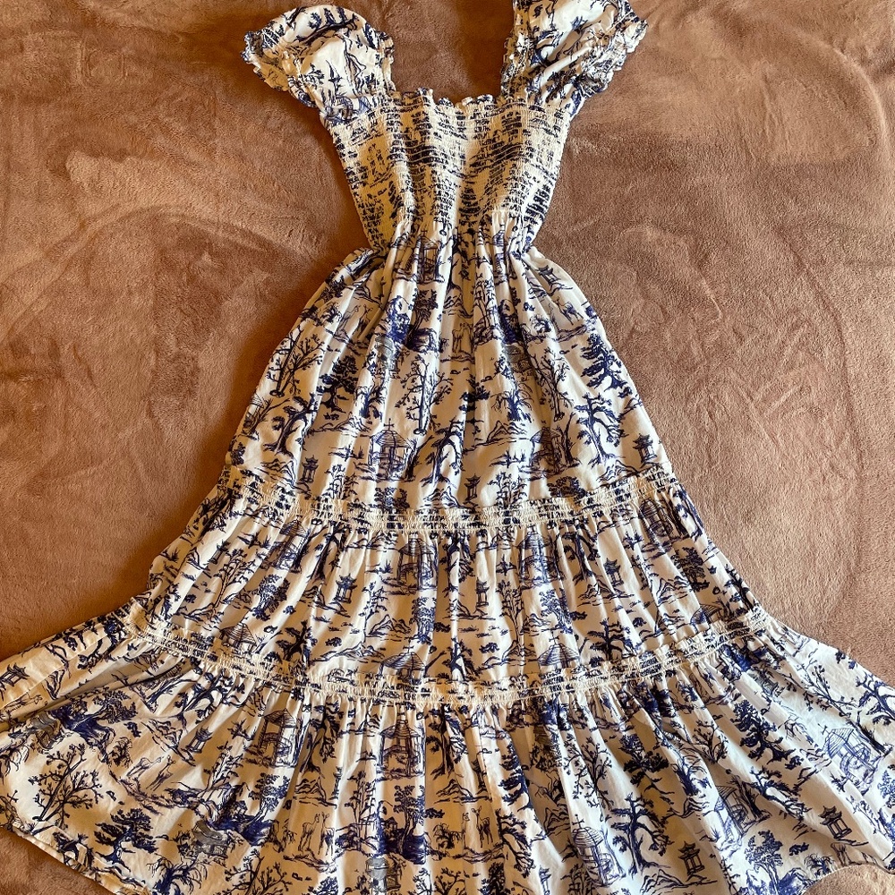 White maxi dress with blue prints